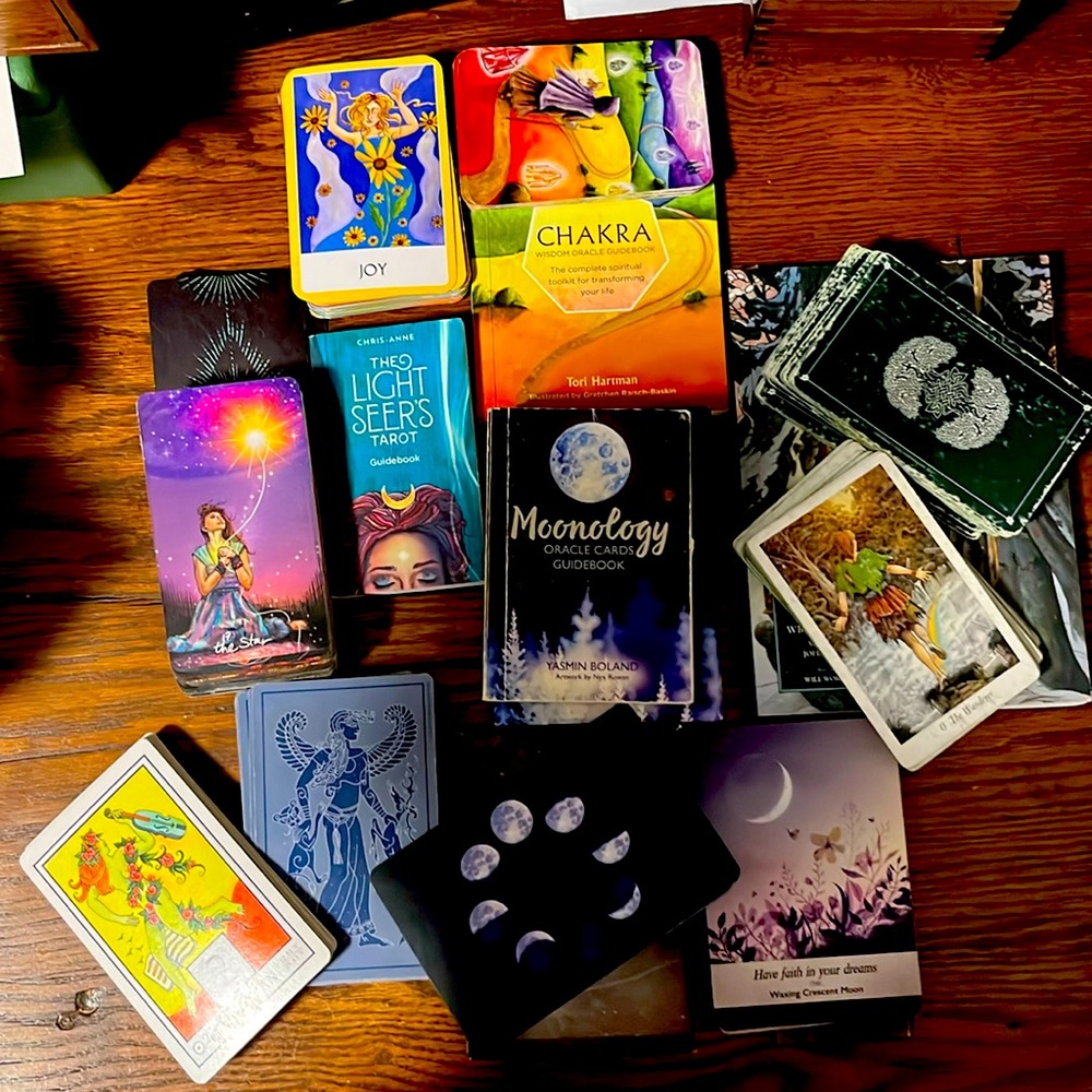 Tarot and oracle deck lot